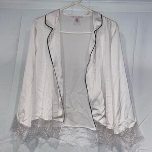 Victoria's Secret Robe Lace Trim Short Lounge Sleepwear Top Open Front Notched